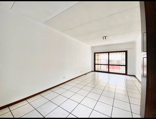 2 BEDROOM APARTMENT FOR SALE IN LONEHILL